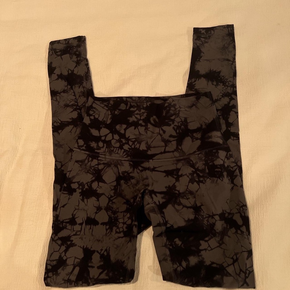 Black Patterned Lululemon Leggings